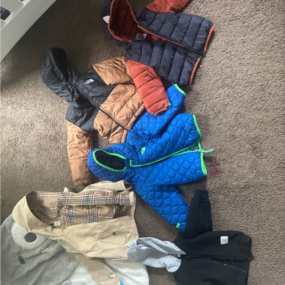 The North Face Kids Puffers - Black, Brown, Blue